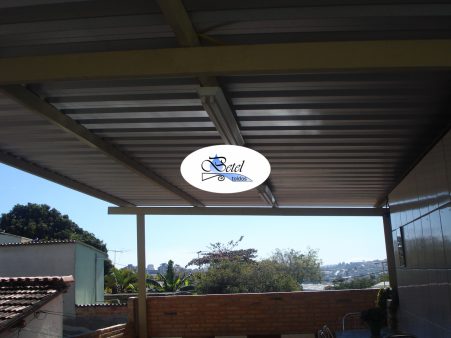 Coberturas de Zinco e Garagem: Proteção e Qualidade para seu Imóvel